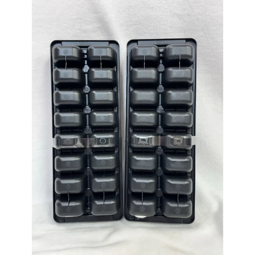 4-Pack ROOM ESSENTIALS Plastic Ice Cube Trays BPA-Free • Black